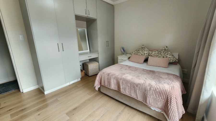 4 Bedroom Property for Sale in Loerie Park Western Cape